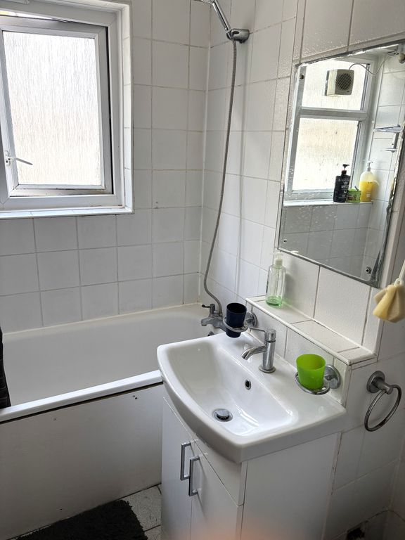 Property photo 2 of 3