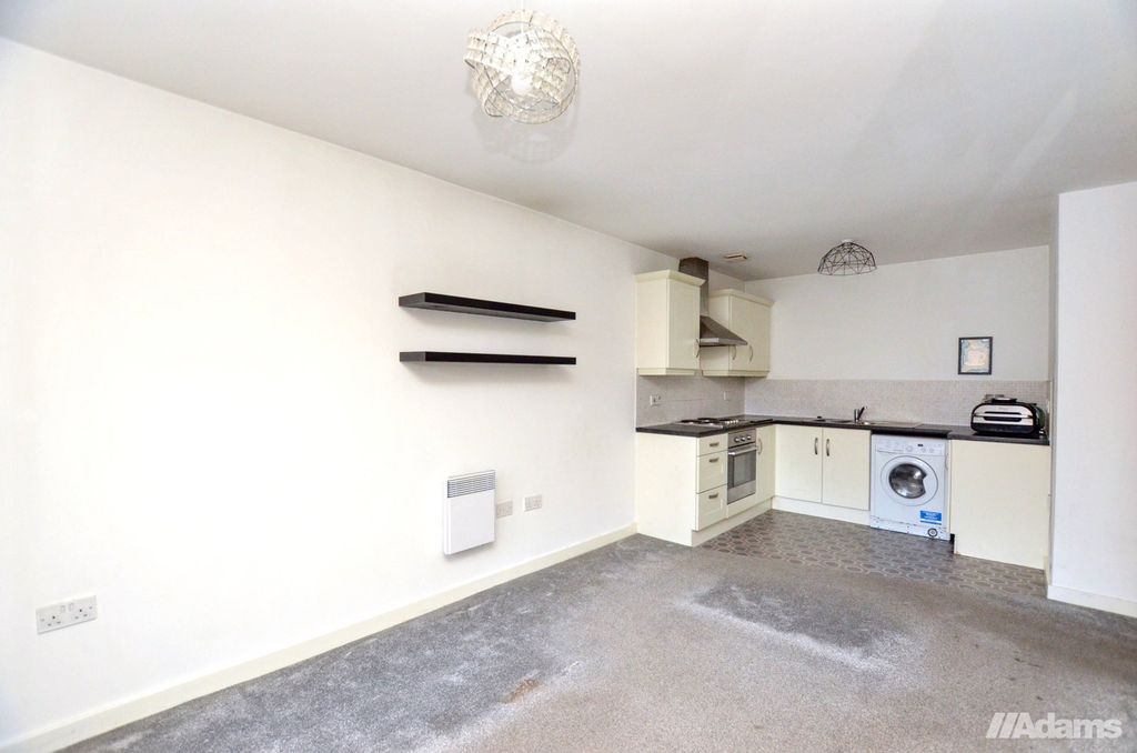 2 bed flat for saleLockfield, Runcorn WA7 photo 5