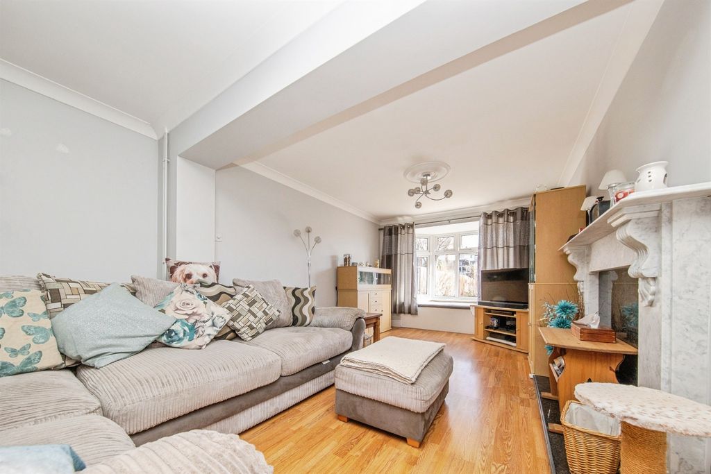 Property photo 3 of 23