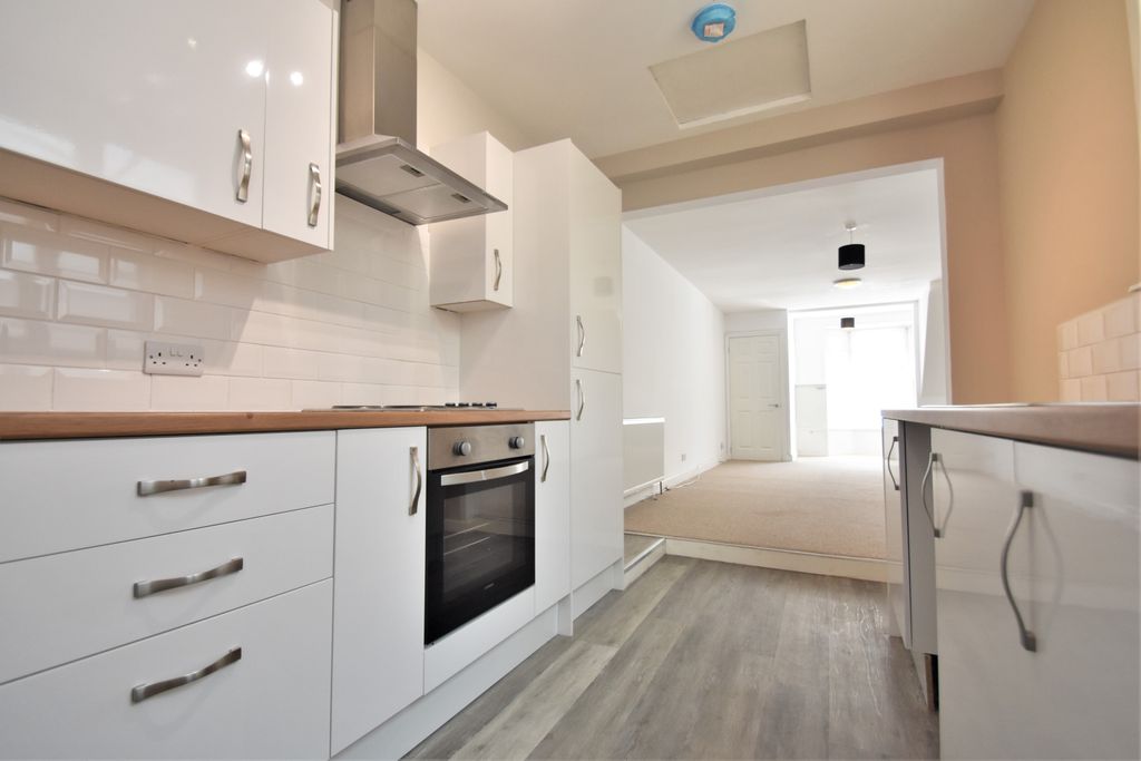 Property photo 2 of 9 Photo 02