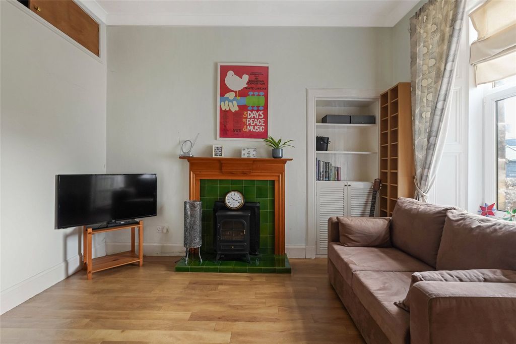 Property photo 3 of 19 Picture No. 08