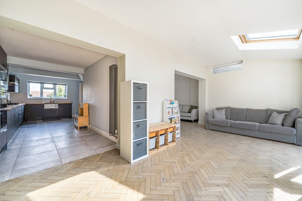 Property photo 3 of 18 1-6Abc4F700d45d-1526135-8-6Abbcc909Ae92-1