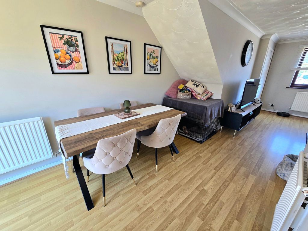 Property photo 3 of 29 Dining Room