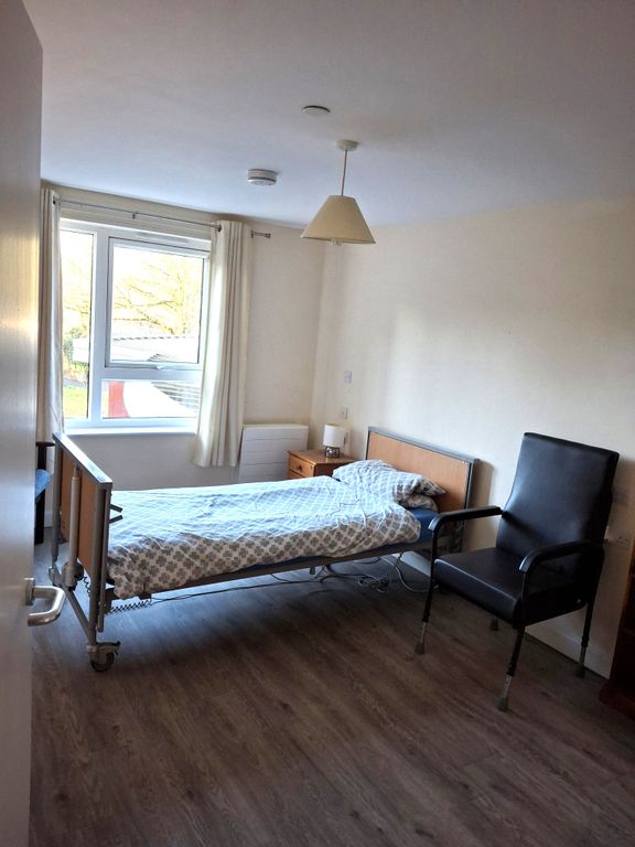 Property photo 3 of 18