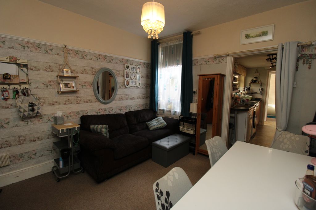 Property photo 2 of 10 Img_1835