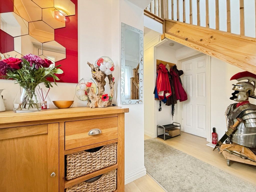 Property photo 3 of 27 4789053