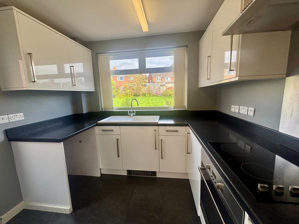 Property photo 2 of 17 Gallery