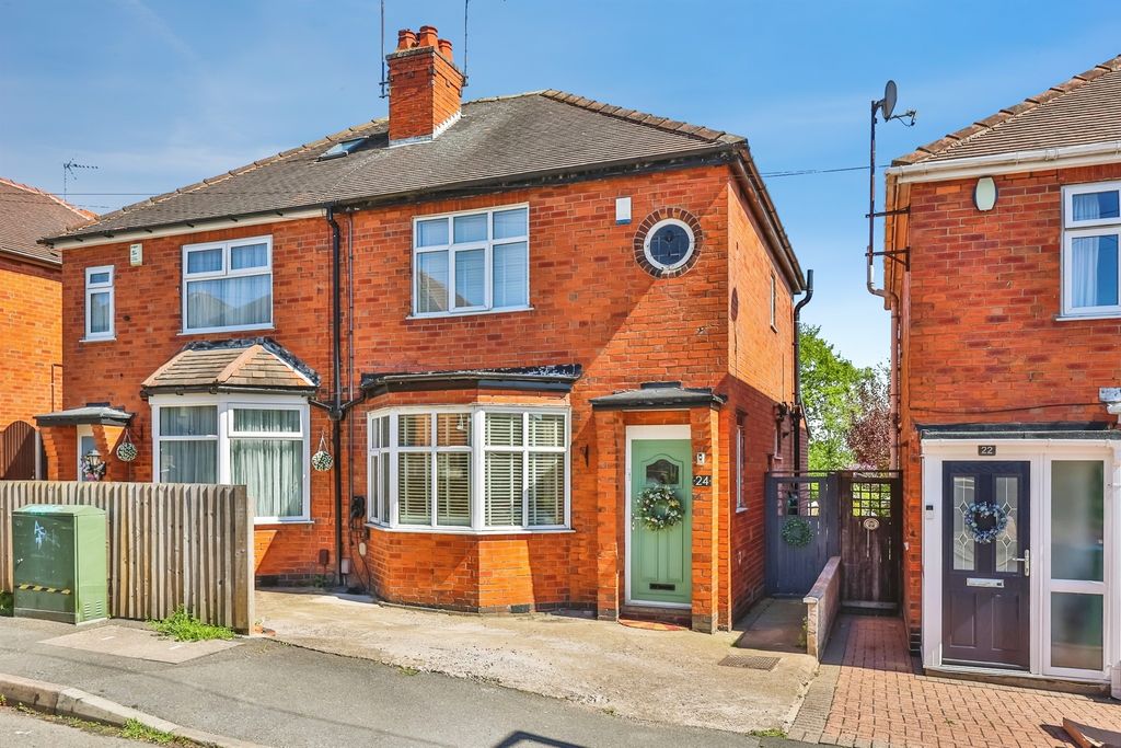 Property photo 1 of 37