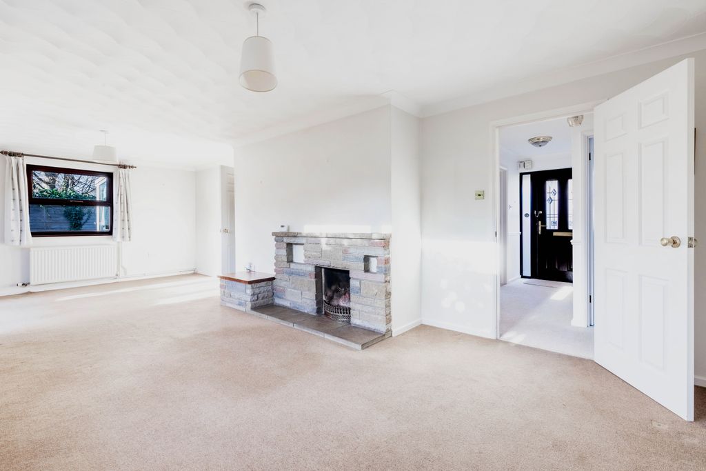 Property photo 3 of 24 103