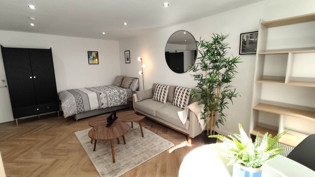 Property photo 2 of 3