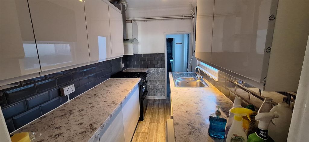 Property photo 2 of 14 20251006_125806.Jpg