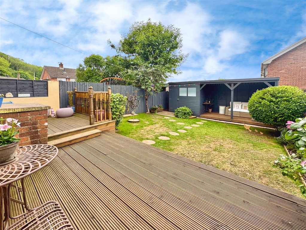 Property photo 2 of 25 Outside