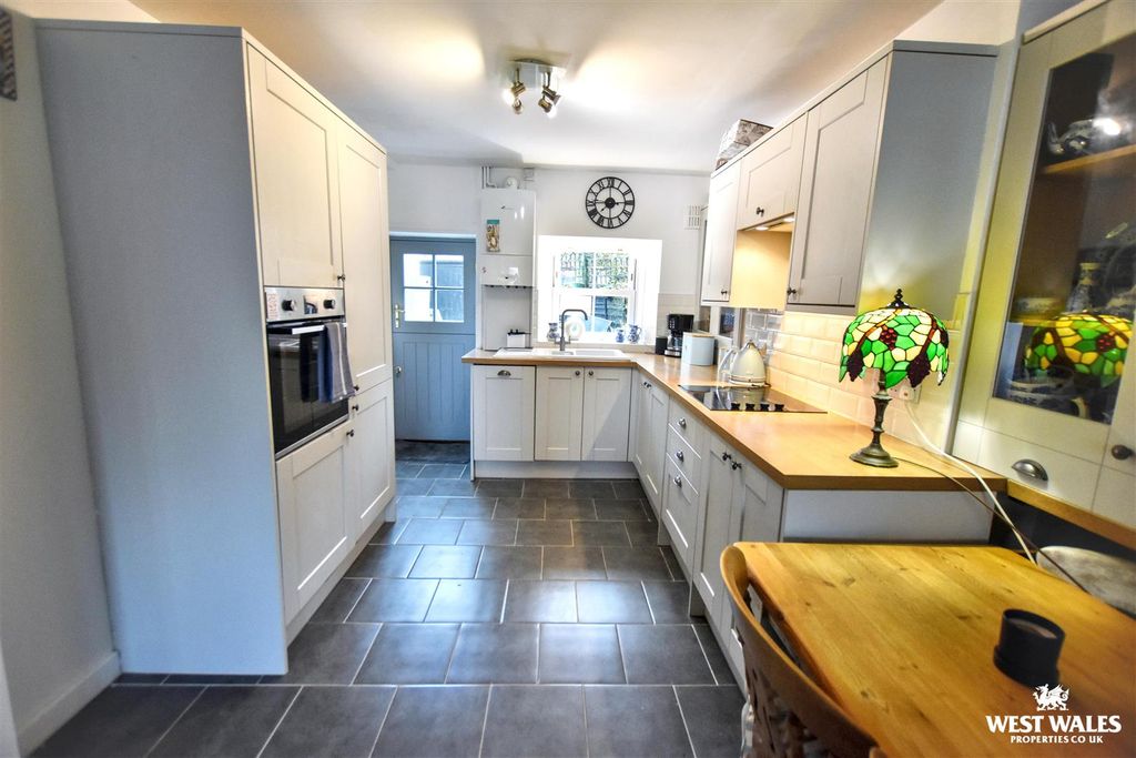 Property photo 3 of 14 9.Jpg