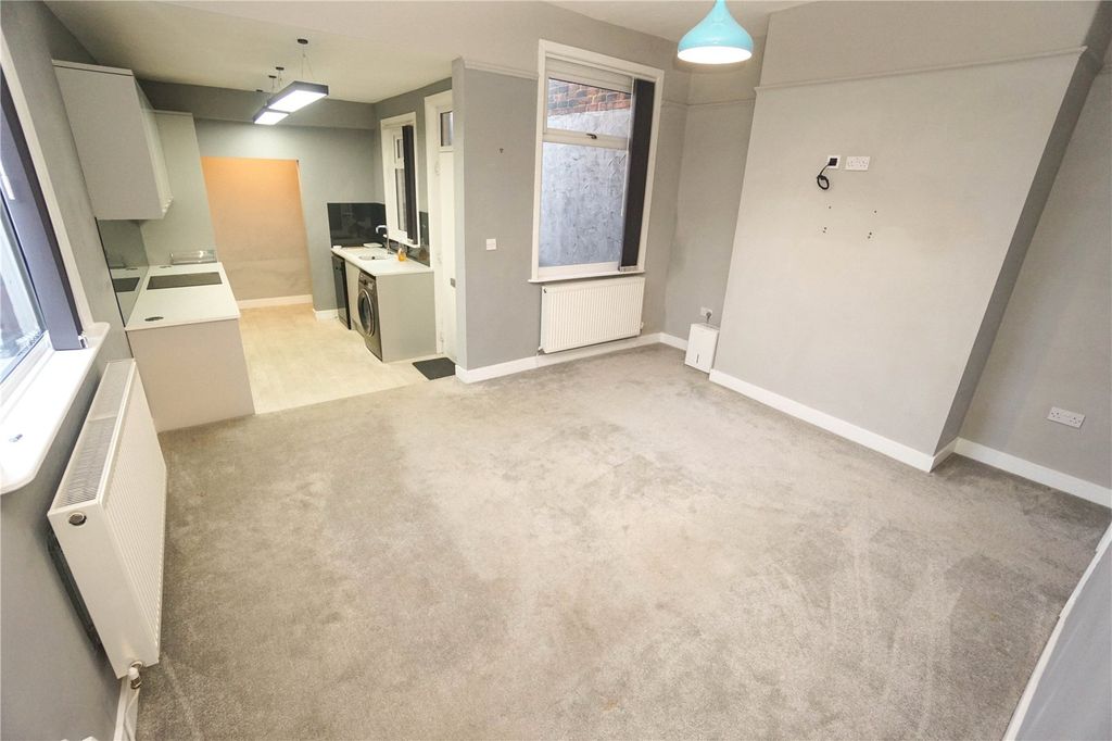 Property photo 3 of 13 Photo 21