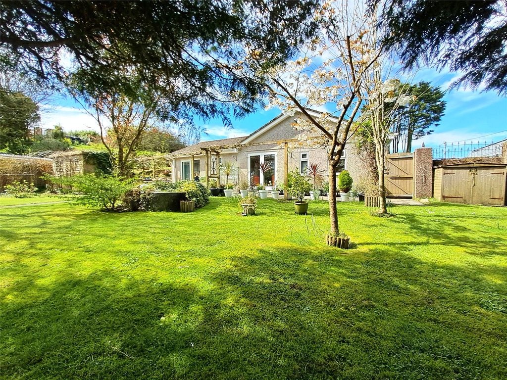 Property photo 2 of 33 Picture No. 36