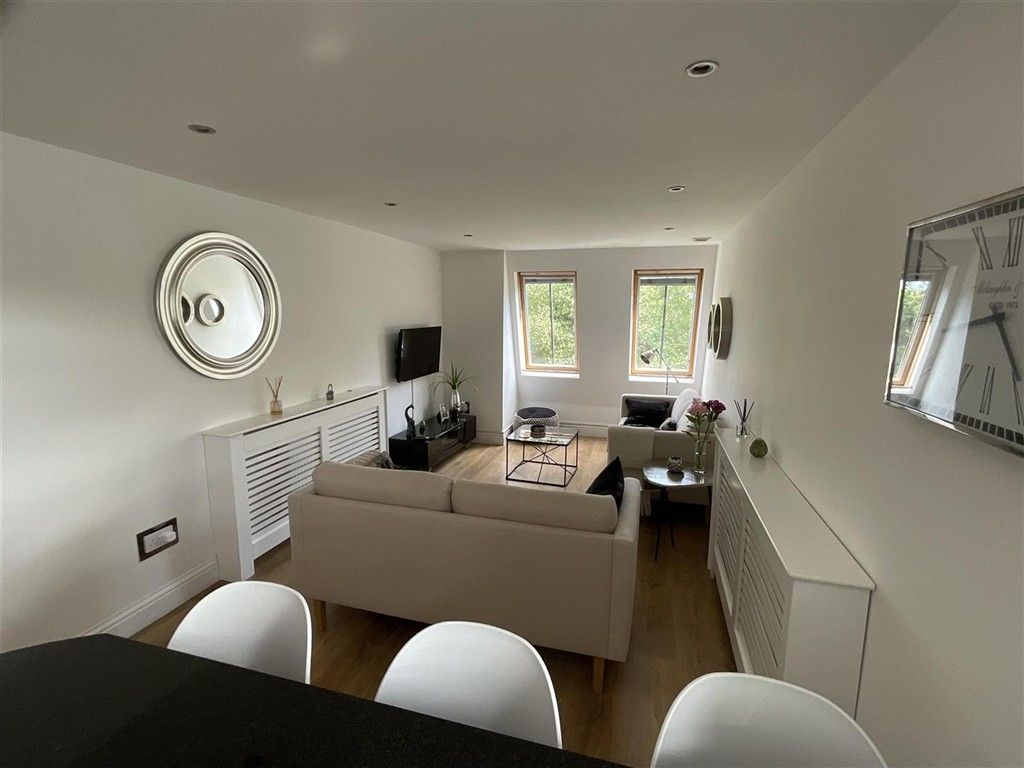 Property photo 2 of 11 Lounge/Diner