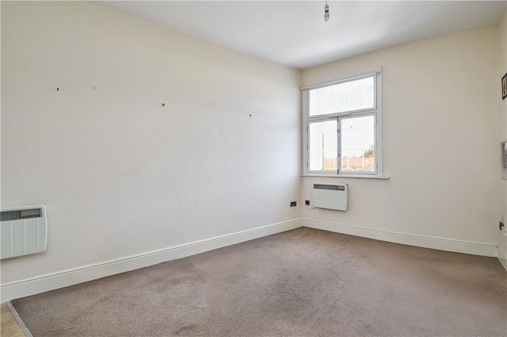 Property photo 3 of 6 Living/Dining