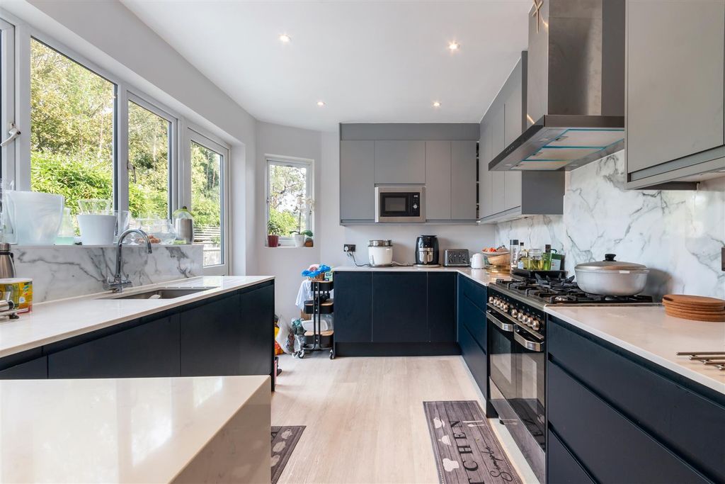 Property photo 1 of 17 Springfield Avenue