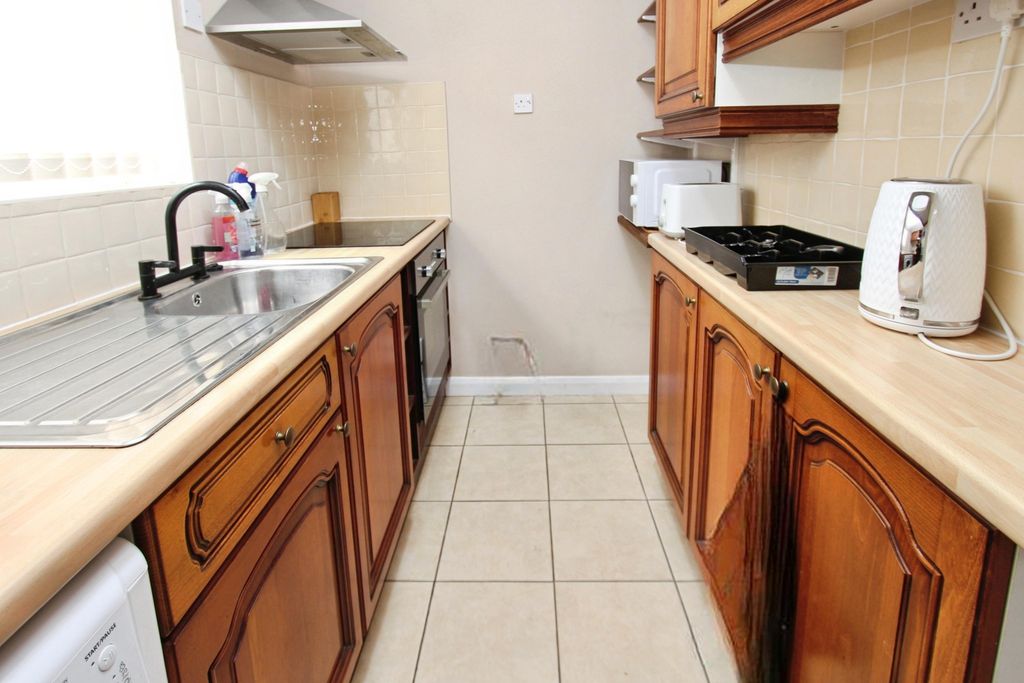 Property photo 3 of 13