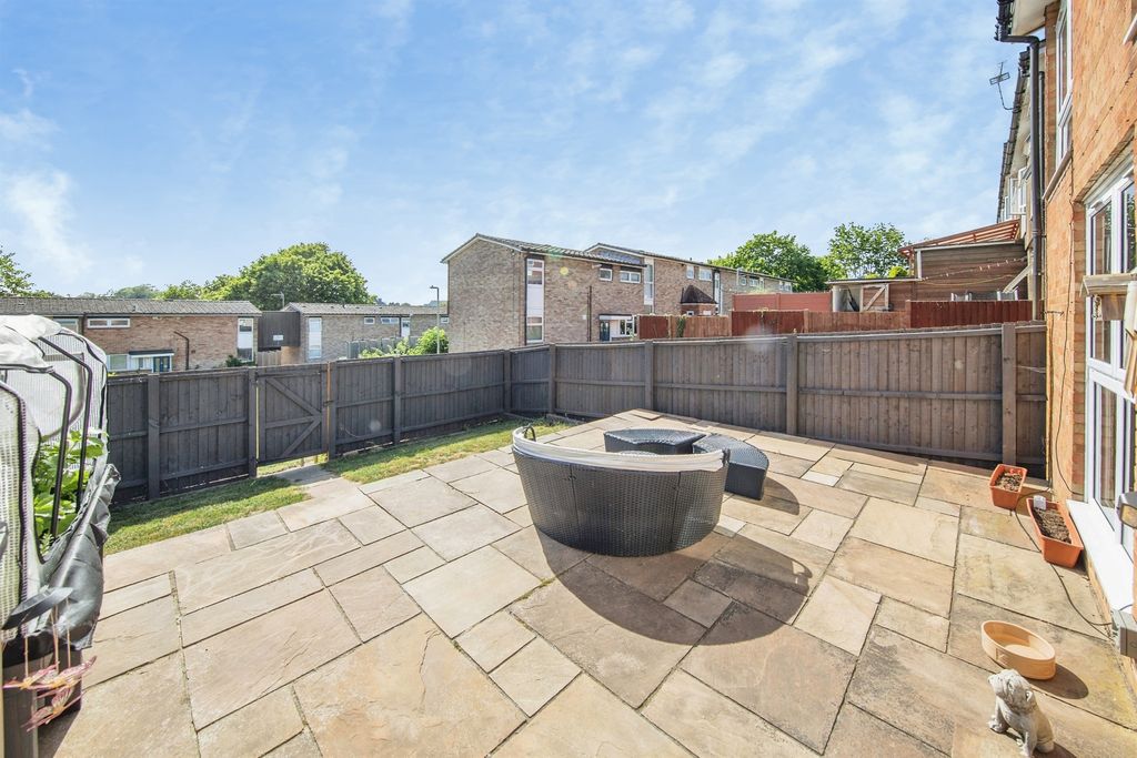 Property photo 3 of 18