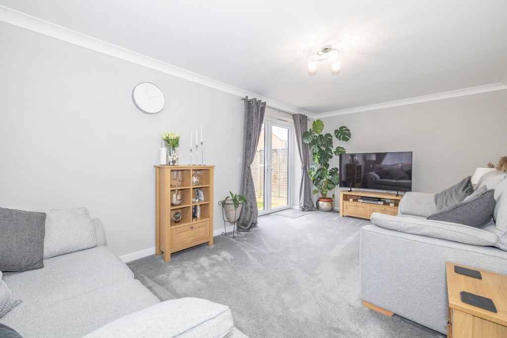 Property photo 2 of 13 Picture 2