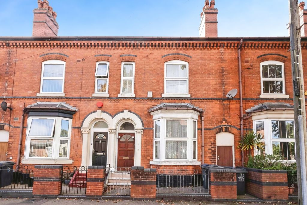 Property photo 1 of 17 General View