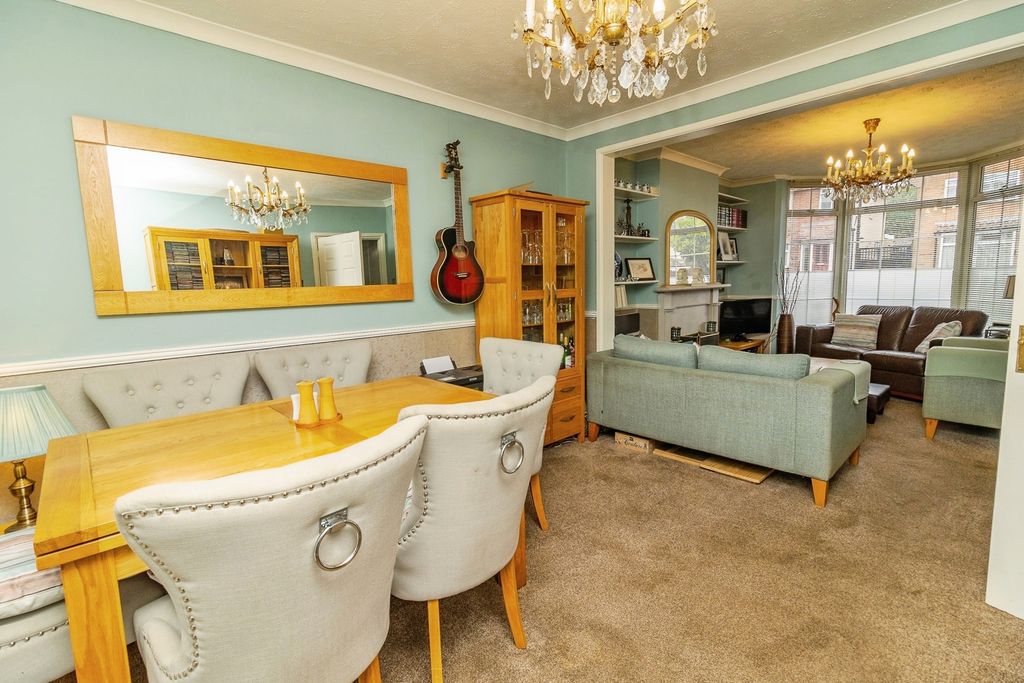 Property photo 3 of 17 Photo