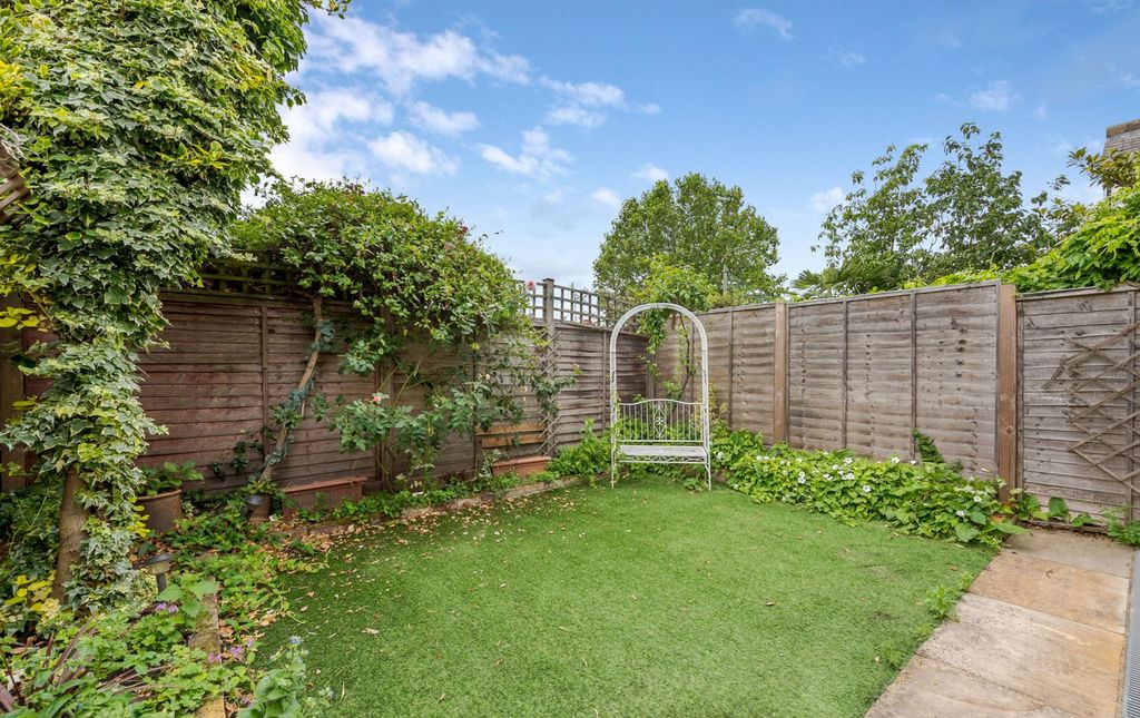 Property photo 3 of 9
