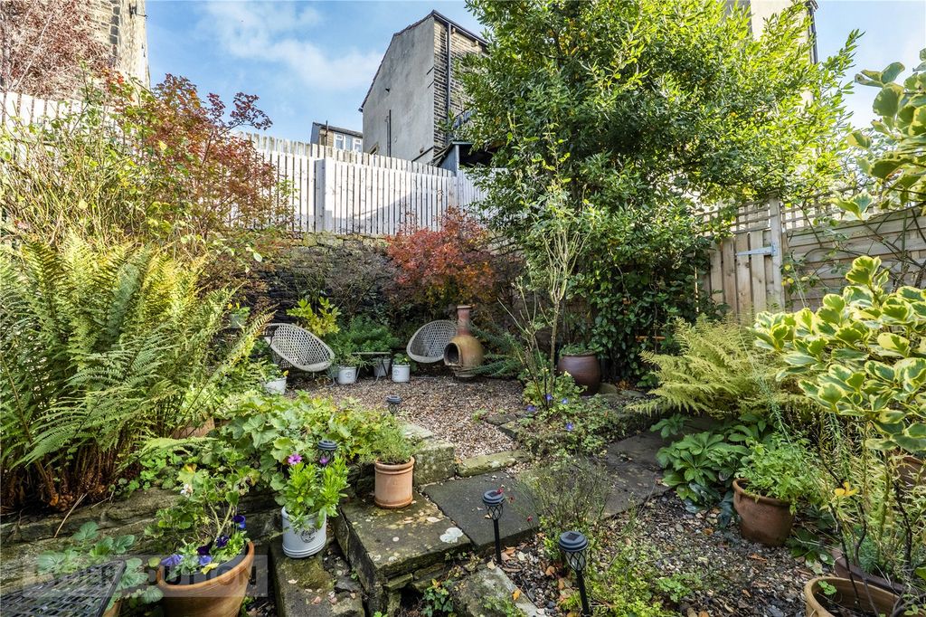Property photo 2 of 21 Rear Garden