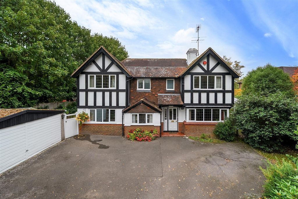 Property photo 1 of 31 Front.Jpg