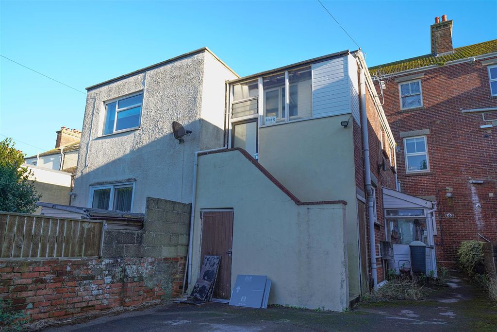 Property photo 1 of 8 Front.Jpg