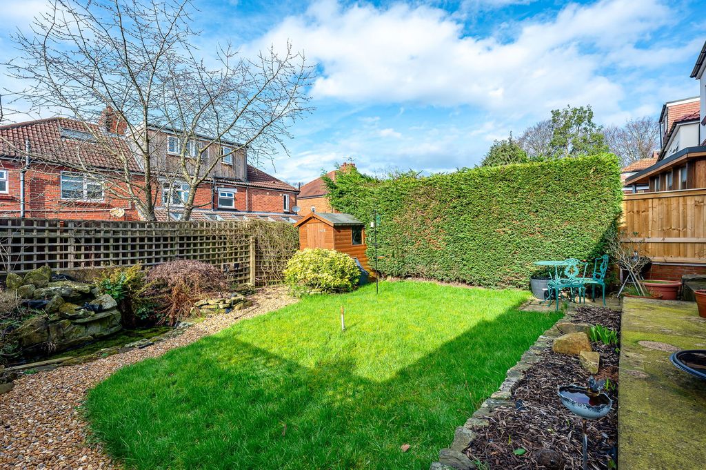 Property photo 3 of 22