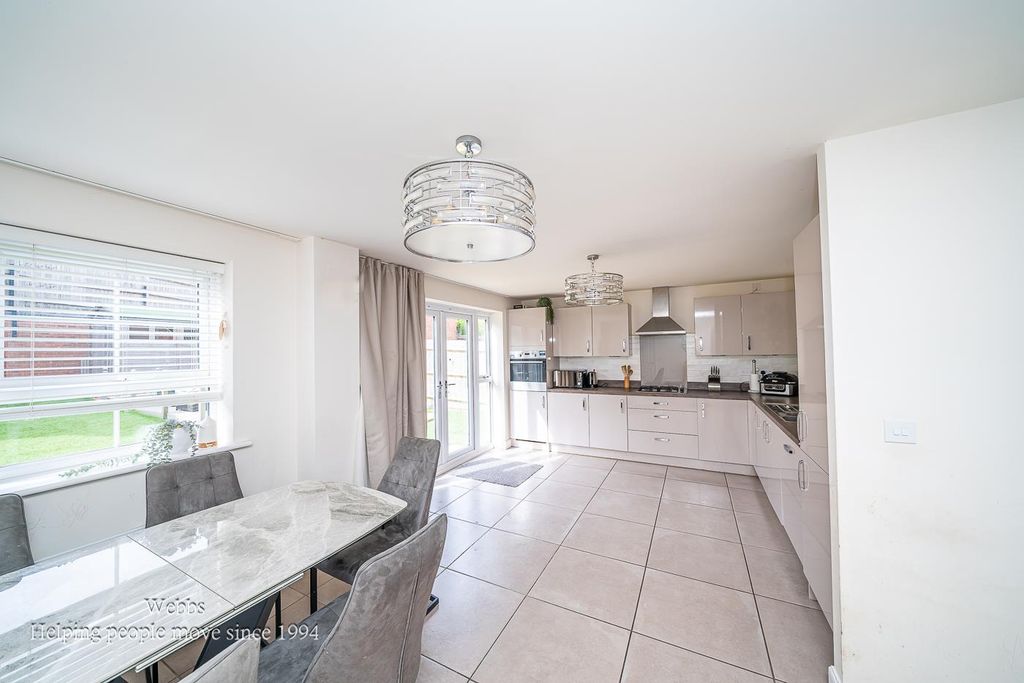 Property photo 2 of 35 Dsc00491.Jpg