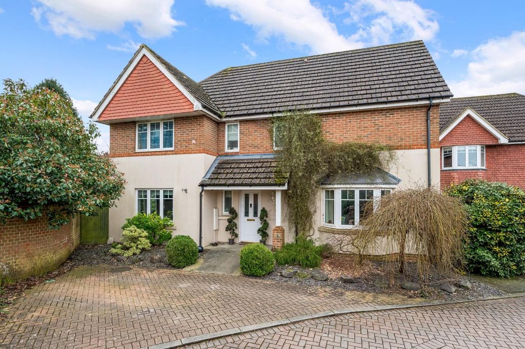 Property photo 1 of 20 Greenacres - 20.Jpg