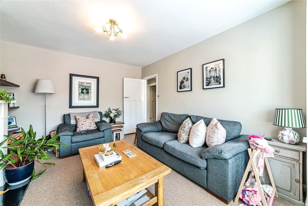 Property photo 2 of 19 Picture No. 61