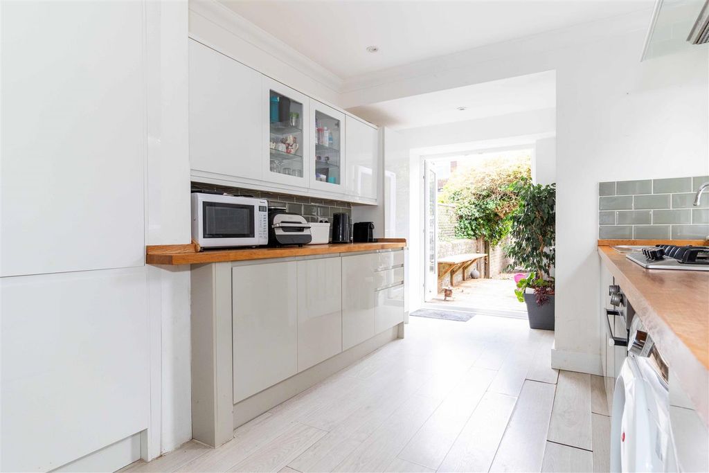 Property photo 3 of 20 Woodlea-22.Jpg