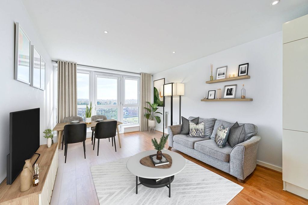 Property photo 2 of 16