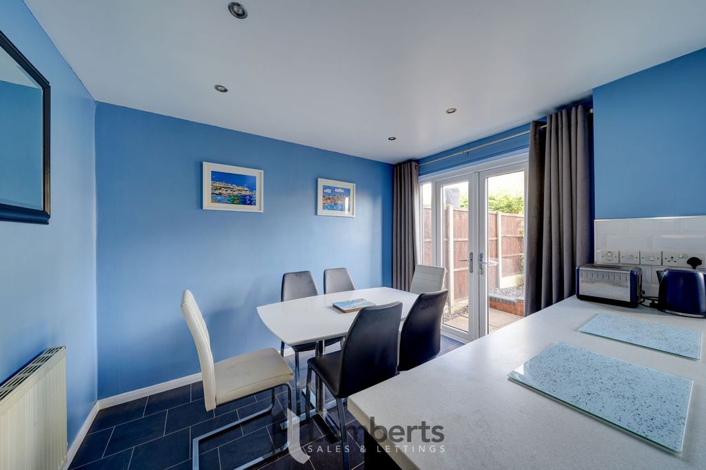 Property photo 3 of 21 Kitchen/Diner