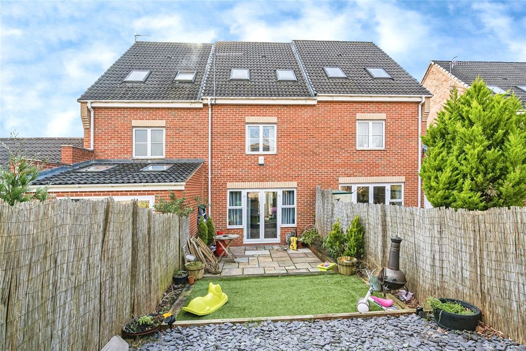 Property photo 2 of 17 Picture No. 16