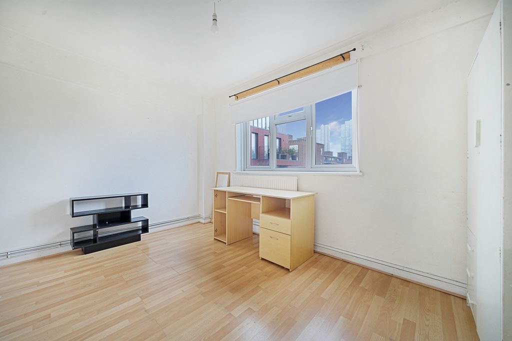 Property photo 2 of 7