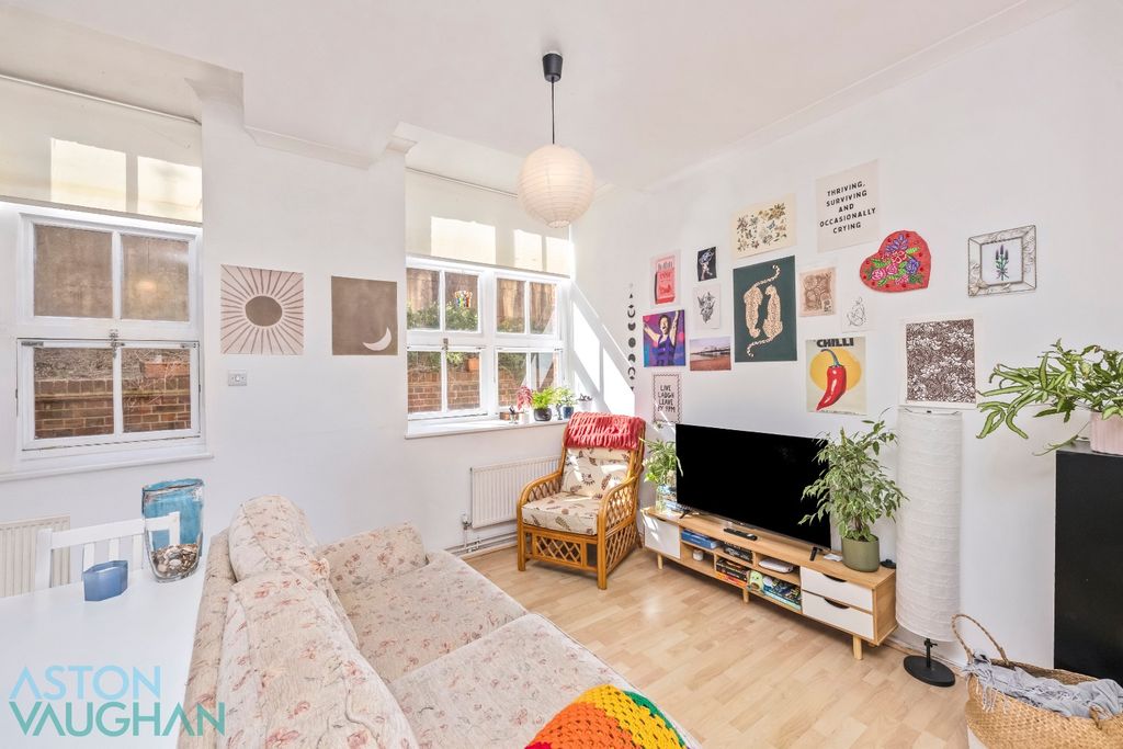 Property photo 3 of 20 5274773
