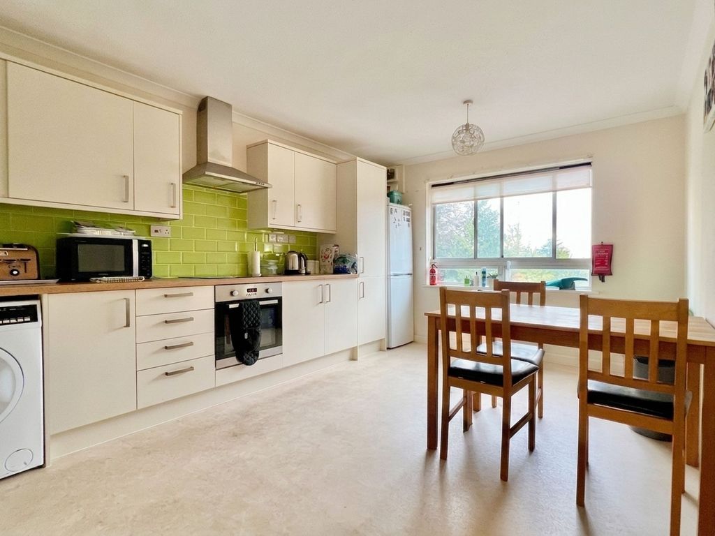Property photo 2 of 18 Kitchen Dining Room