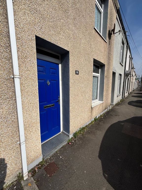 Property photo 2 of 30