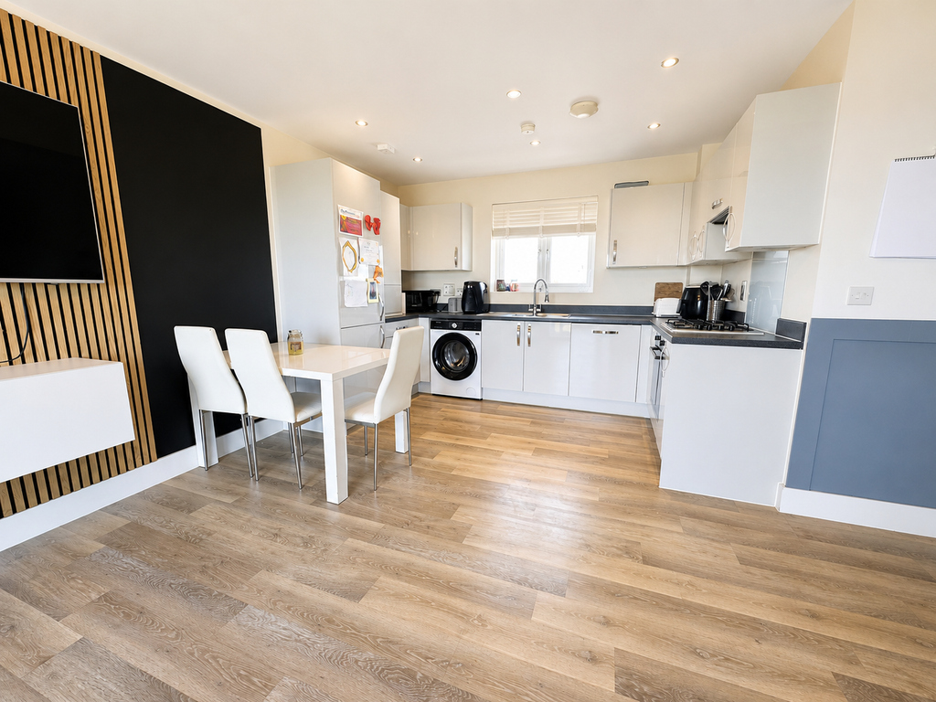 2 bed flat for saleWalker Mead, Biggleswade SG18 photo 5