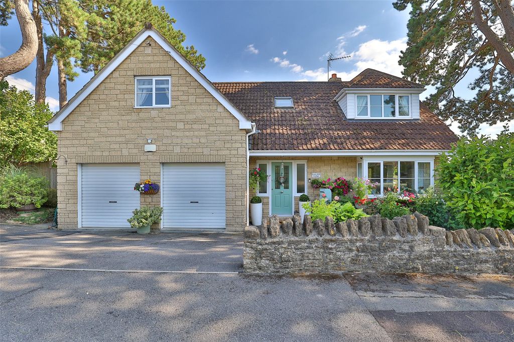 Property photo 1 of 29 Picture No. 10