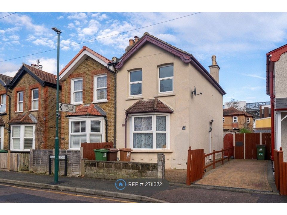 Property photo 3 of 24