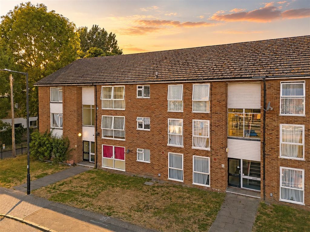 Property photo 1 of 11 South Ordnance Road- Dusk Image