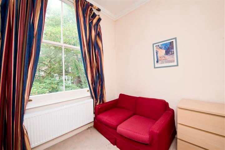Property photo 3 of 6 Living Room