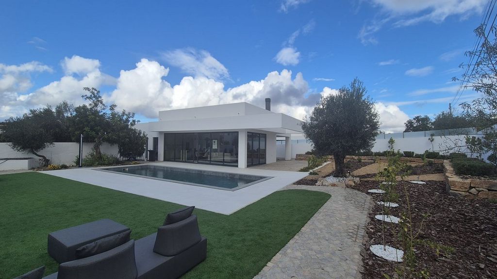 Property photo 1 of 27