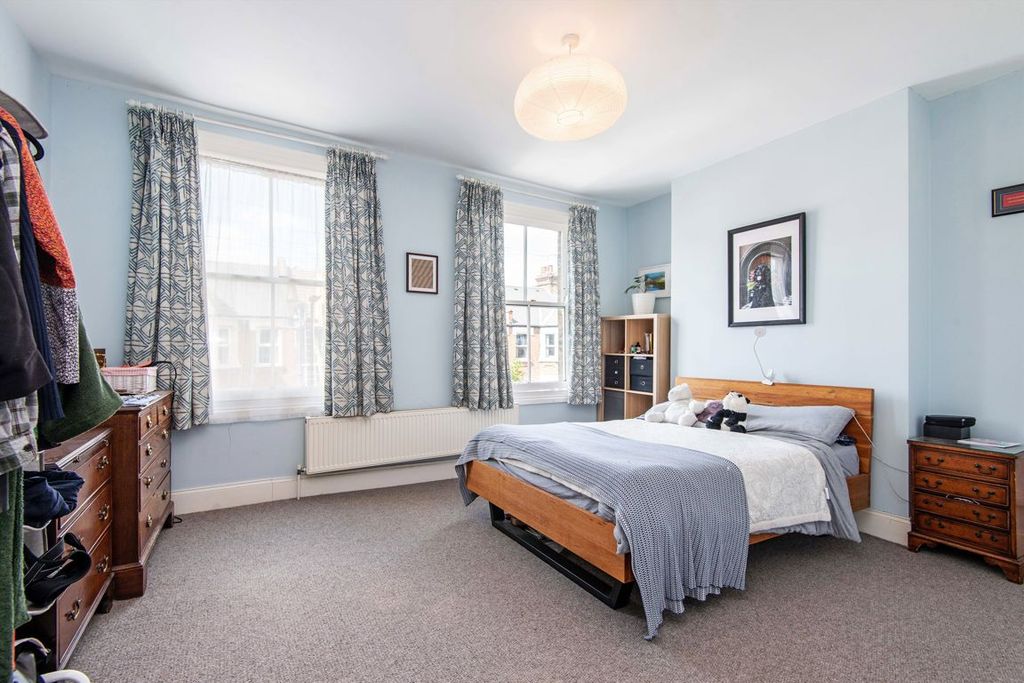 Property photo 3 of 12